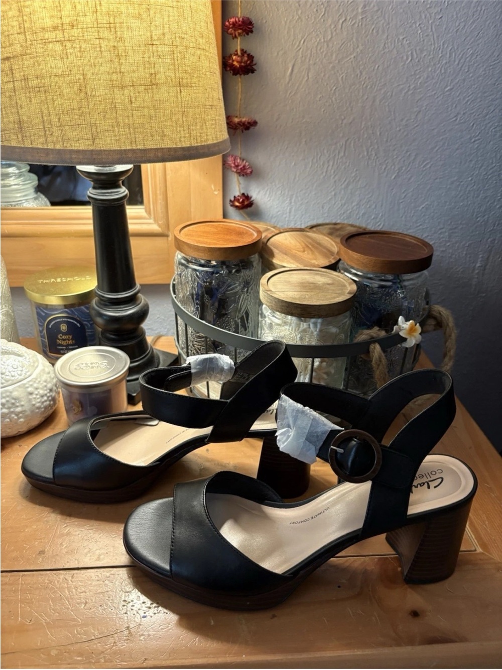 Clarks Ambyrlyn Faye Black Size Women’s 12 Leather Block Heel Sandals NWT